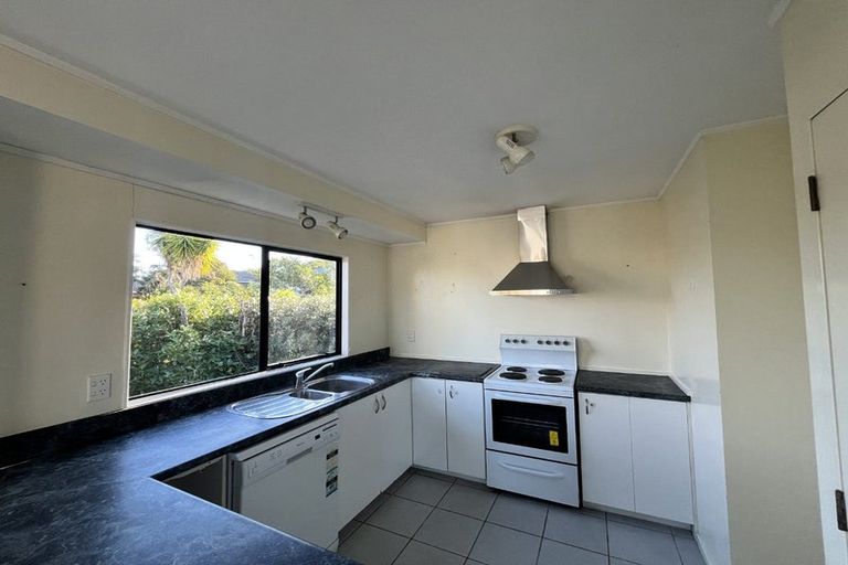 Photo of property in 2/10 Belmont Terrace, Milford, Auckland, 0620