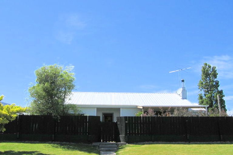 Photo of property in 2 Kent Street, Elgin, Gisborne, 4010