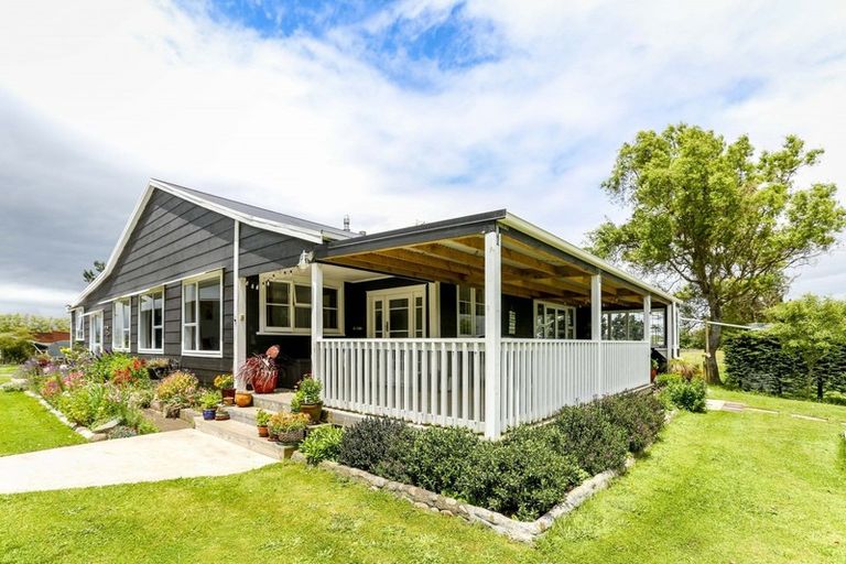 Photo of property in 2 Tayler Street, Eltham, 4322