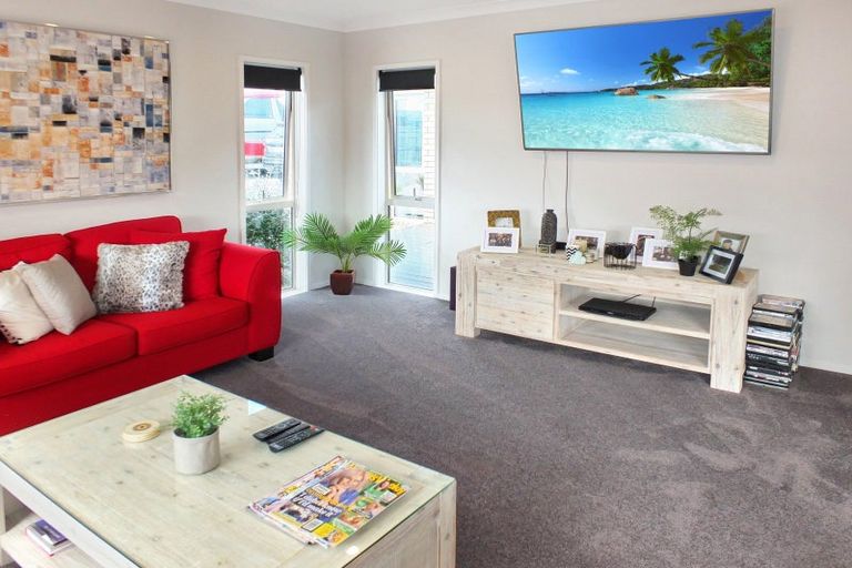 Photo of property in 11 Story Street, Foxton Beach, Foxton, 4815