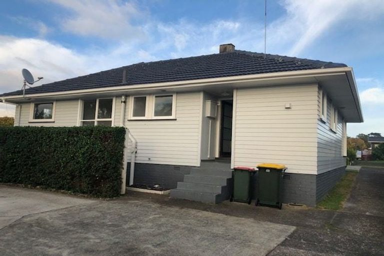 Photo of property in 44 Gossamer Drive, Pakuranga Heights, Auckland, 2010