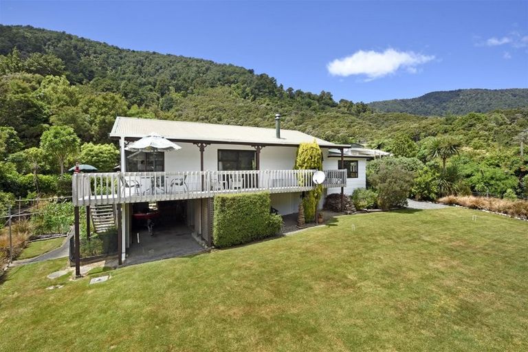 Photo of property in 16 Nikau Street, Duncan Bay, Rai Valley, 7195