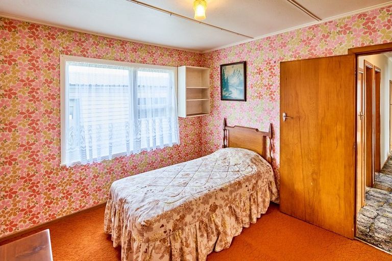 Photo of property in 57 Russell Road, Wainuiomata, Lower Hutt, 5014