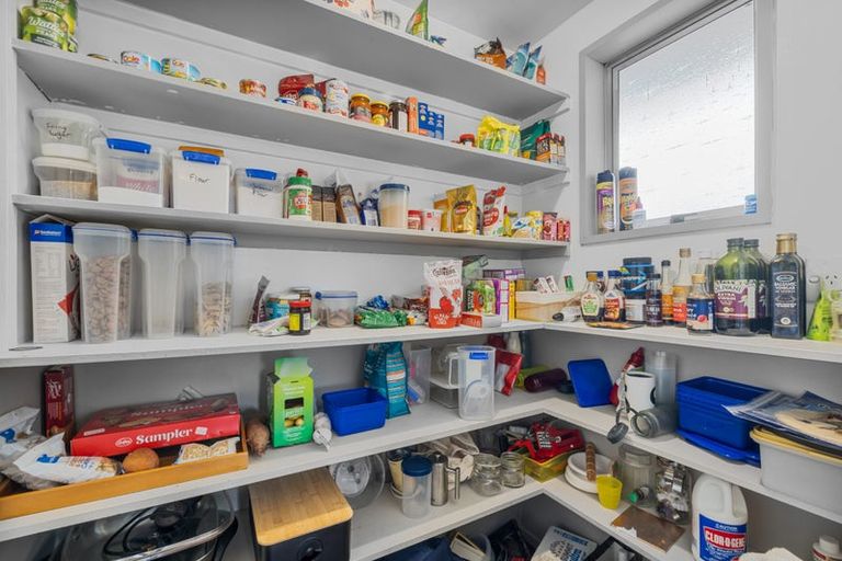 Photo of property in 28 Yellowstone Crescent, Burwood, Christchurch, 8083