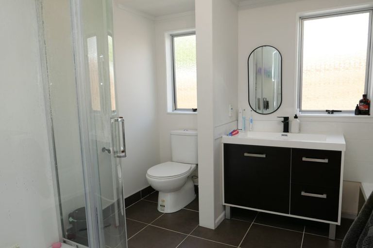 Photo of property in 2 Thimble Lane, Whitby, Porirua, 5024