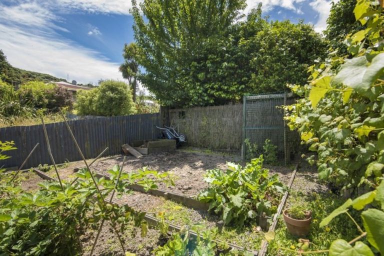 Photo of property in 141 Waikawa Road, Picton, 7220