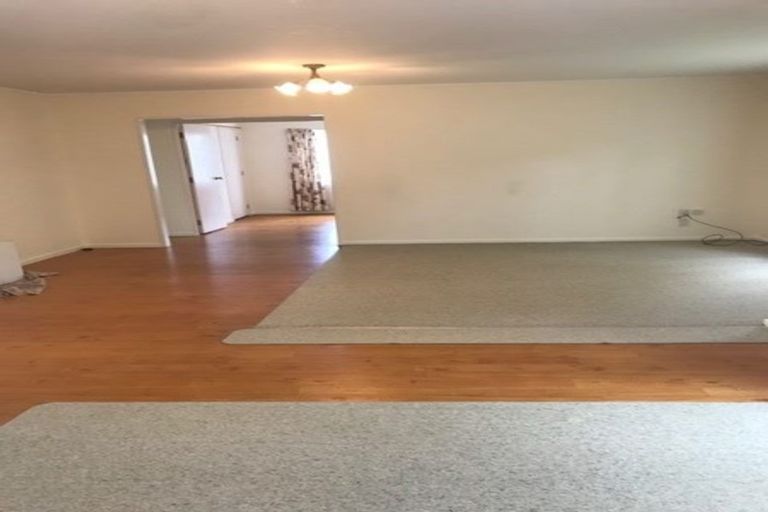 Photo of property in 2/55 Moore Street, Howick, Auckland, 2014