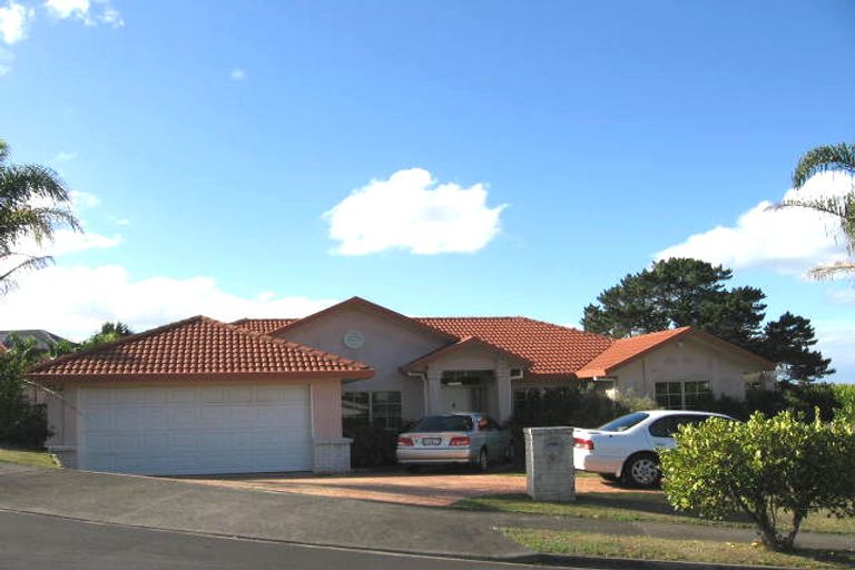 Photo of property in 9 Godwin Court, Unsworth Heights, Auckland, 0632