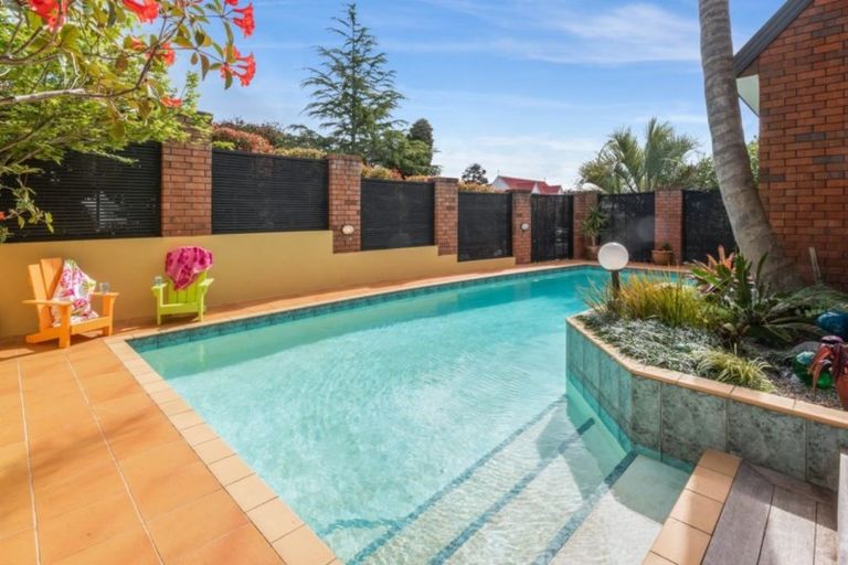 Photo of property in 7 Jandell Crescent, Bucklands Beach, Auckland, 2014