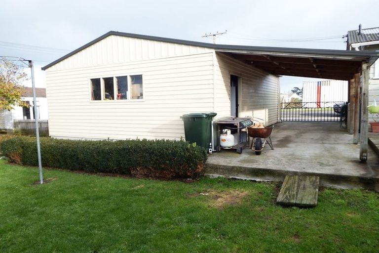 Photo of property in 25 Hunia Street, Marton, 4710