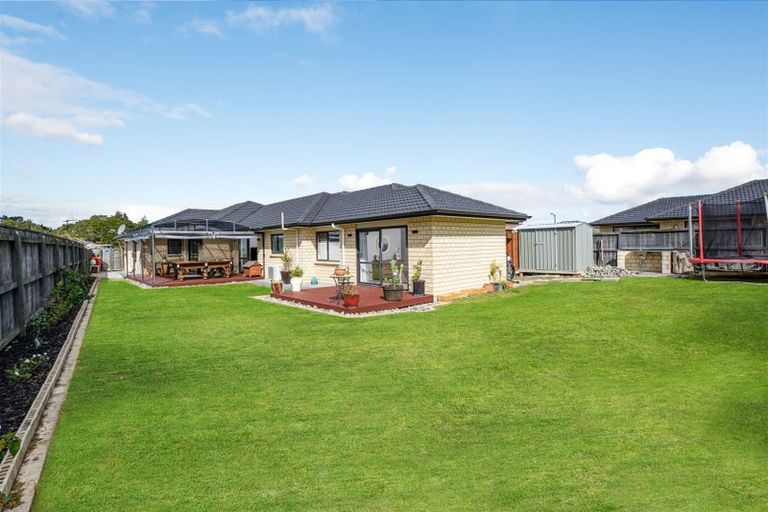 Photo of property in 7 Kahika Grove, Huapai, Kumeu, 0810
