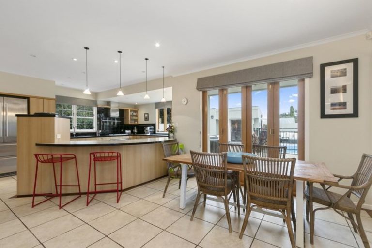 Photo of property in 25 Cheviot Road, Lowry Bay, Lower Hutt, 5013