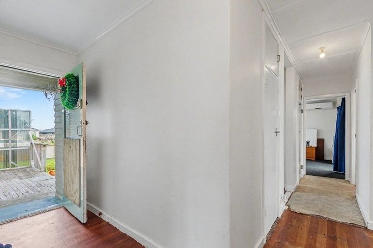 Photo of property in 17 Potaka Street, Marton, 4710