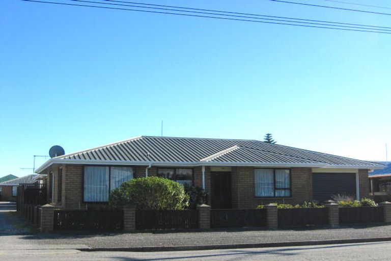Photo of property in 3/70 Shakespeare Street, Greymouth, 7805