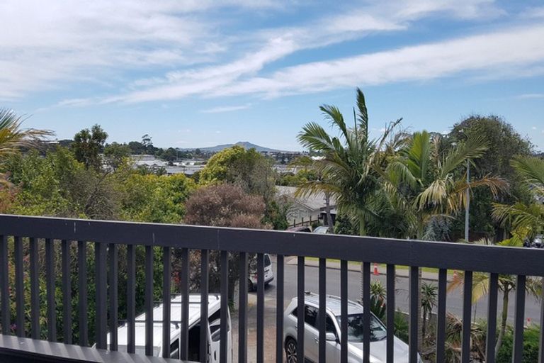 Photo of property in 14 Bruce Road, Glenfield, Auckland, 0629