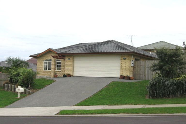 Photo of property in 4 Richfield Crescent, Westgate, Auckland, 0614