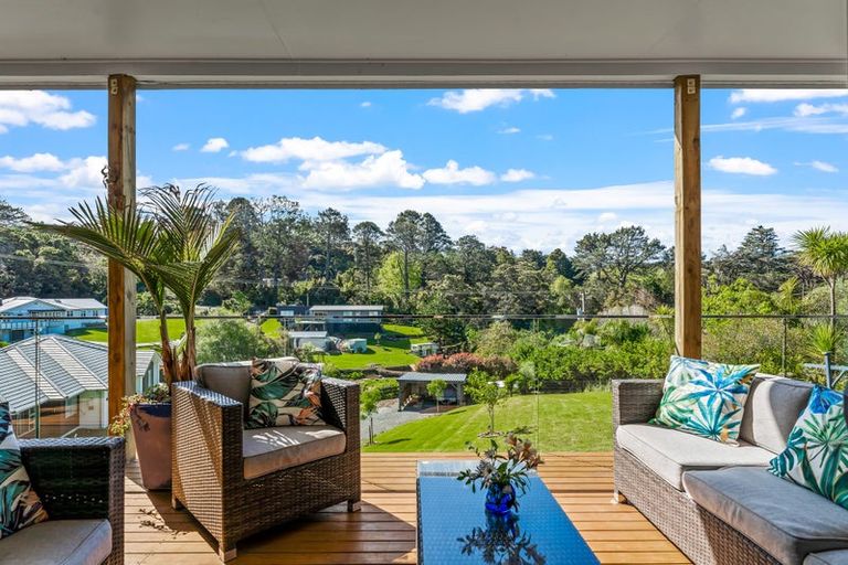 Photo of property in 5b Hobbs Road, Matakatia, Whangaparaoa, 0930