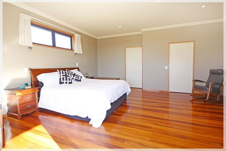 Photo of property in 49 Hartley Street, Foxton Beach, Foxton, 4815