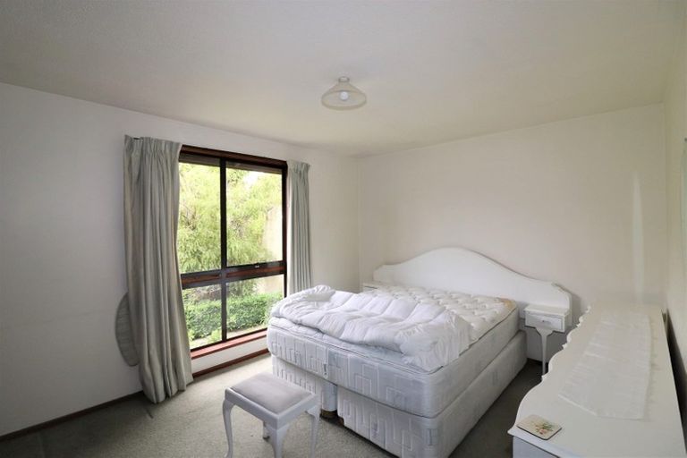 Photo of property in 7 Karnak Crescent, Russley, Christchurch, 8042