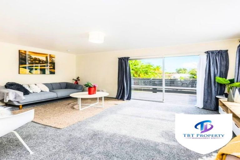 Photo of property in 19 Adel Place, Weymouth, Auckland, 2103