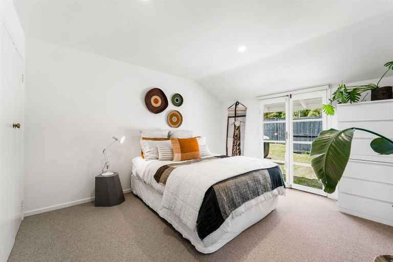 Photo of property in 1/86 Beach Road, Castor Bay, Auckland, 0620