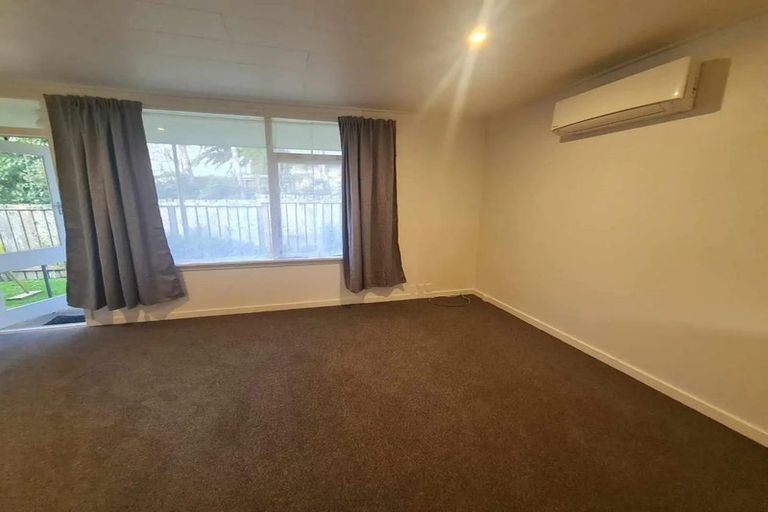 Photo of property in 32ab Old South Road, Okato, 4335