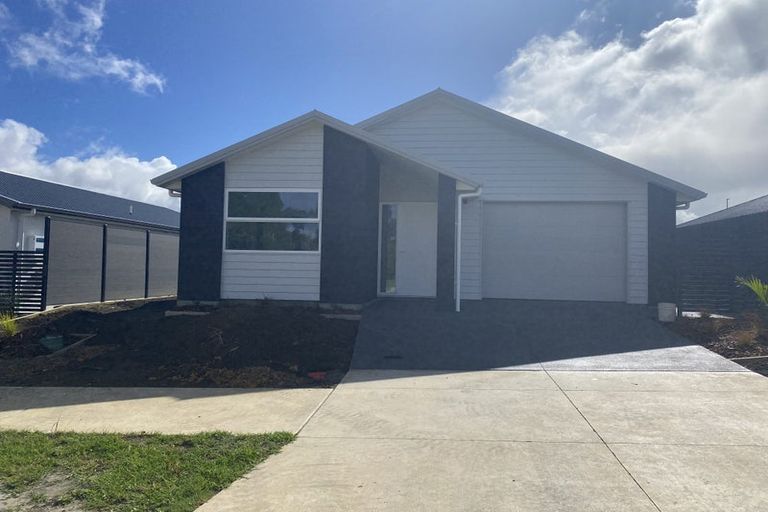 Photo of property in 30 Glenbervie Drive, Glenbervie, 0173