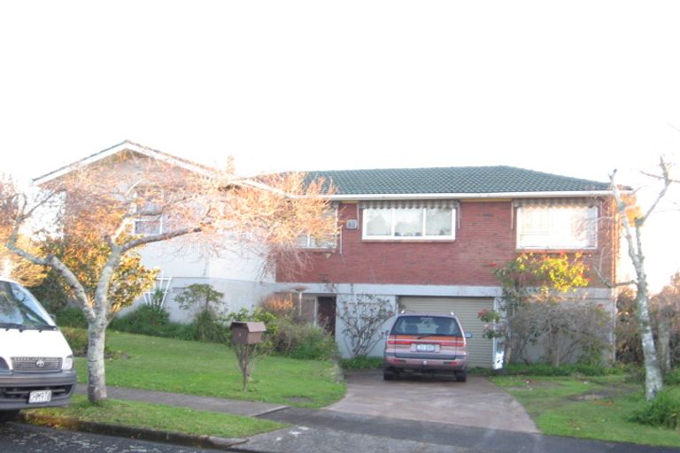 Photo of property in 1 Patricia Place, Hillpark, Auckland, 2102