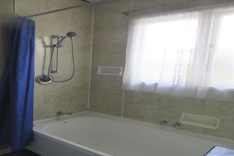 Photo of property in 24 William Street, Gore, 9710