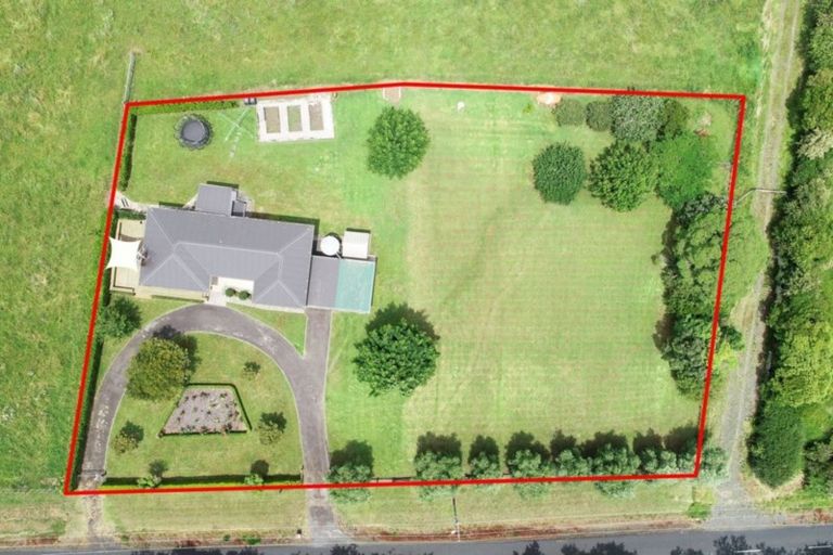 Photo of property in 145 Ponga Road, Opaheke, Papakura, 2584