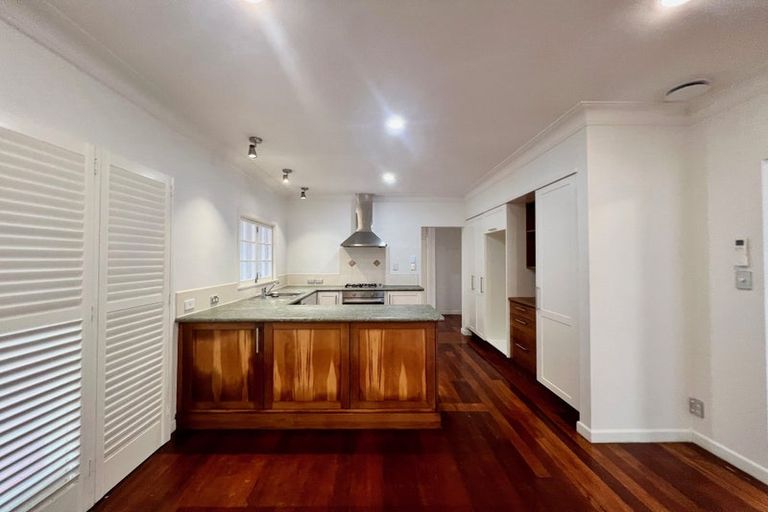 Photo of property in 232 Lake Road, Hauraki, Auckland, 0622