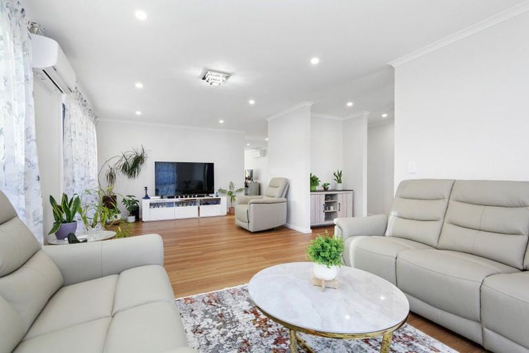 Photo of property in 24 Porokaiwhiri Street, Crofton Downs, Wellington, 6035