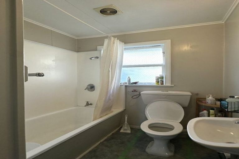 Photo of property in 19 Totara Street, Trentham, Upper Hutt, 5018