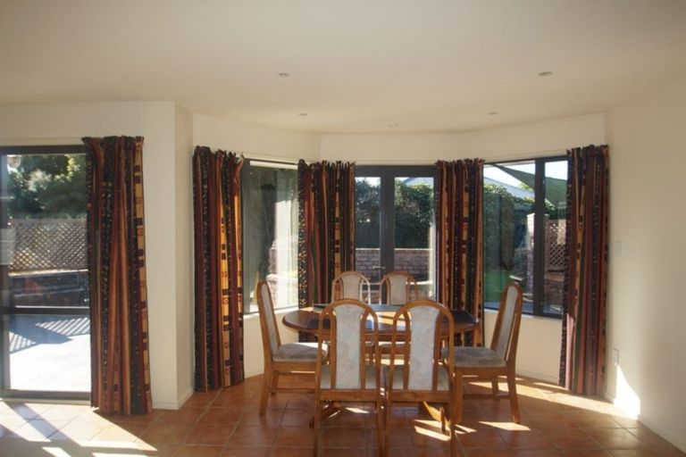 Photo of property in 26 John Morel Place, Parklands, Christchurch, 8083