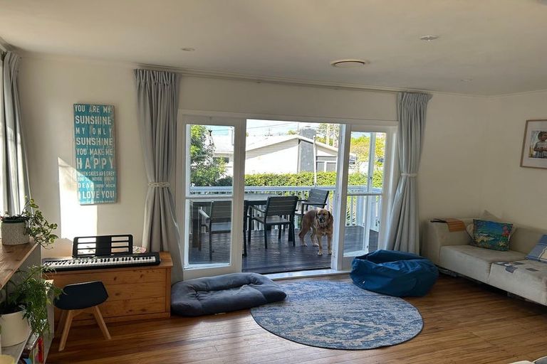Photo of property in 82 Wharf Road, Te Atatu Peninsula, Auckland, 0610