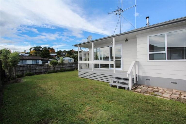 Photo of property in 2 Norfolk Place, Pukete, Hamilton, 3200