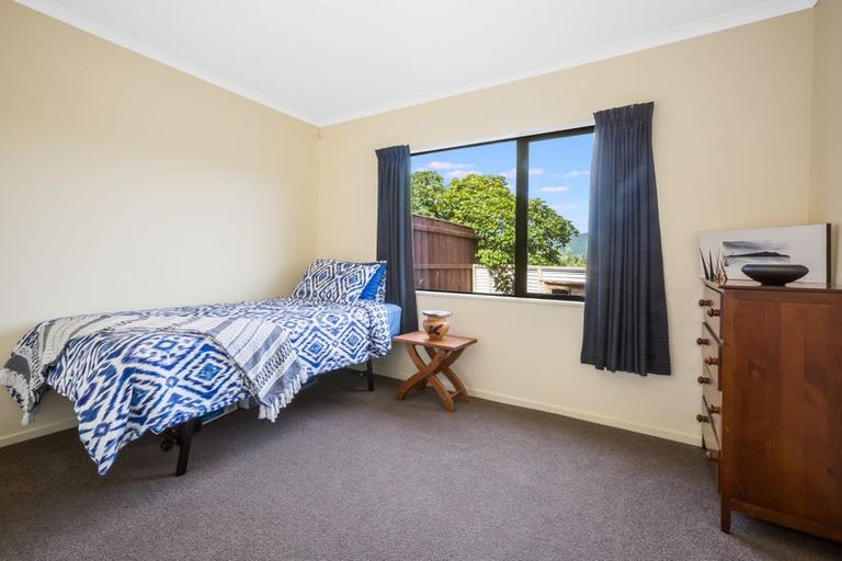 Photo of property in 25 Pine Ridge Terrace, Waikanae Beach, Waikanae, 5036