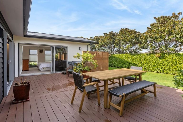 Photo of property in 4 Wentworth Lane, Waiwhakaiho, New Plymouth, 4312