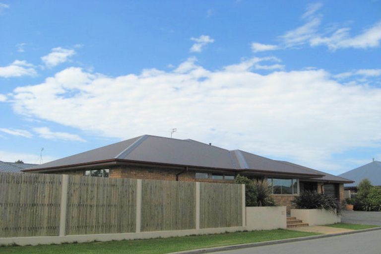 Photo of property in 27 Panckhurst Drive, Woodend, 7610