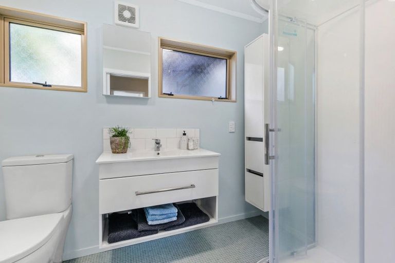 Photo of property in 2/8 Narbada Crescent, Khandallah, Wellington, 6035