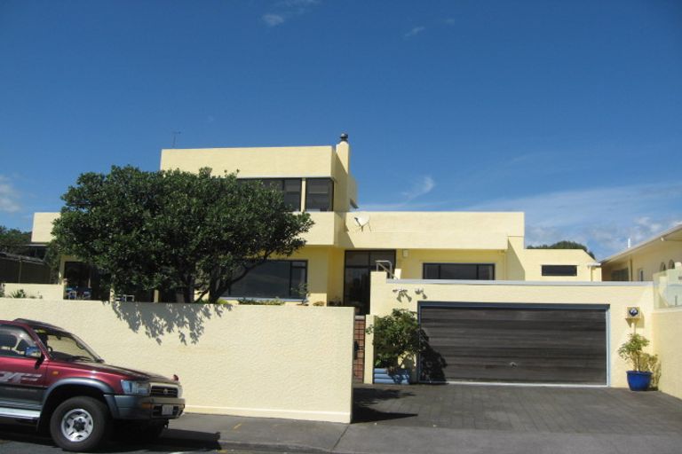 Photo of property in 34 Woolcombe Terrace, New Plymouth, 4310