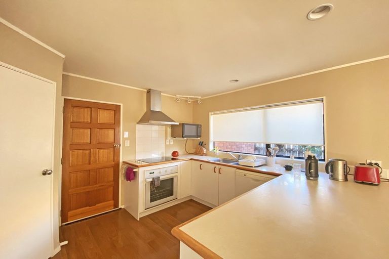 Photo of property in 38 West Fairway, Golflands, Auckland, 2013