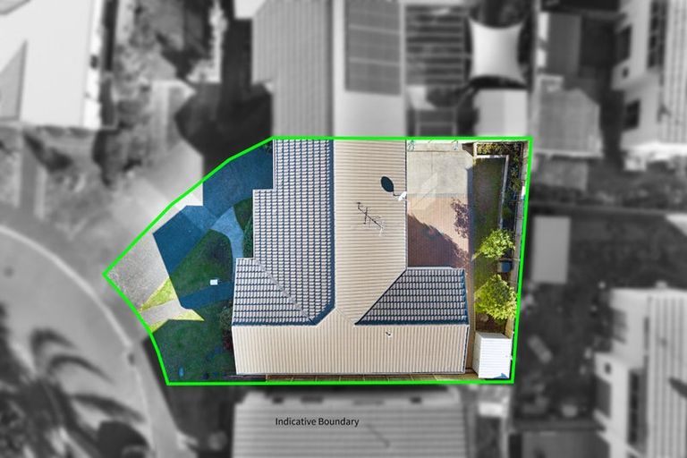 Photo of property in 8 Lockington Avenue, Henderson, Auckland, 0612