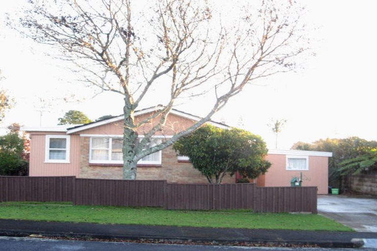 Photo of property in 2/51 Lynmore Drive, Manurewa, Auckland, 2102