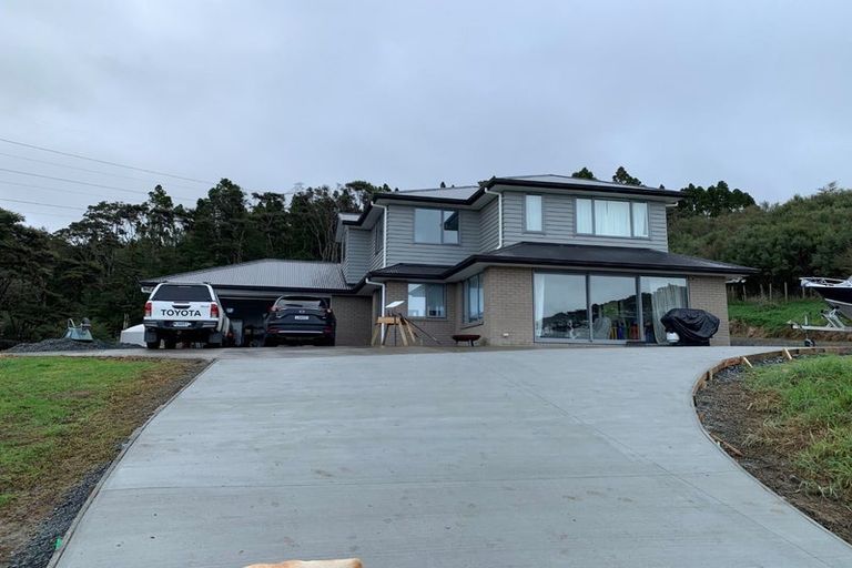 Photo of property in 194 Pinchgut Road, Kaukapakapa, 0873