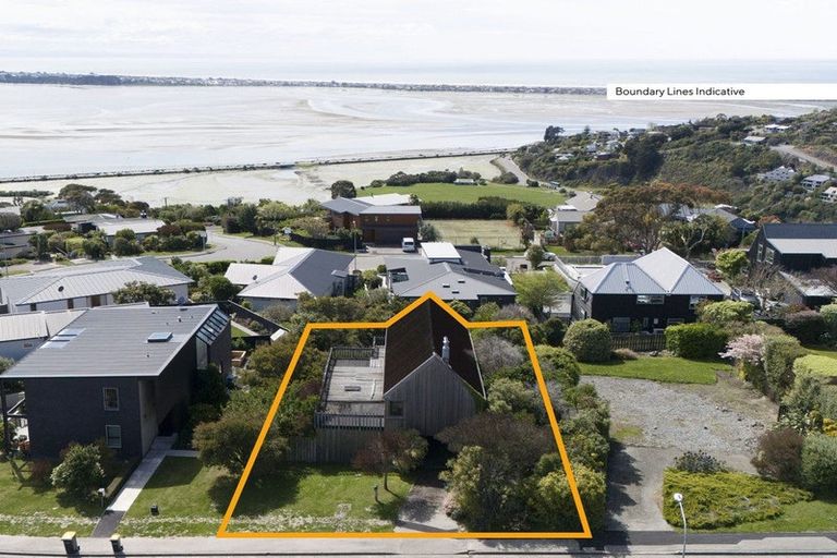 Photo of property in 38 Santa Maria Avenue, Mount Pleasant, Christchurch, 8081