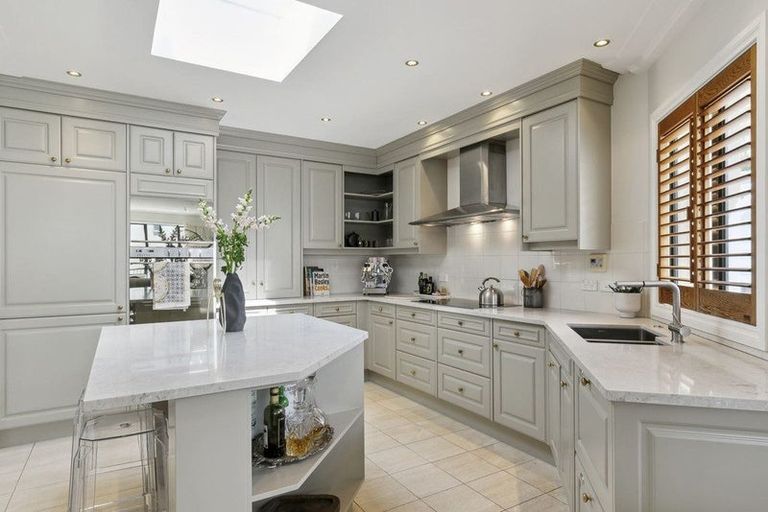 Photo of property in 15/22 Oriental Terrace, Oriental Bay, Wellington, 6011