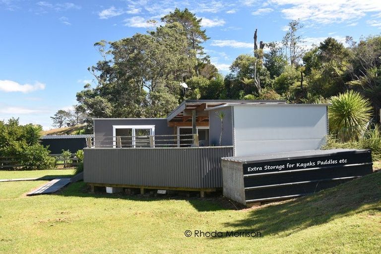 Photo of property in 76 Komiti Road, Tinopai, 0593