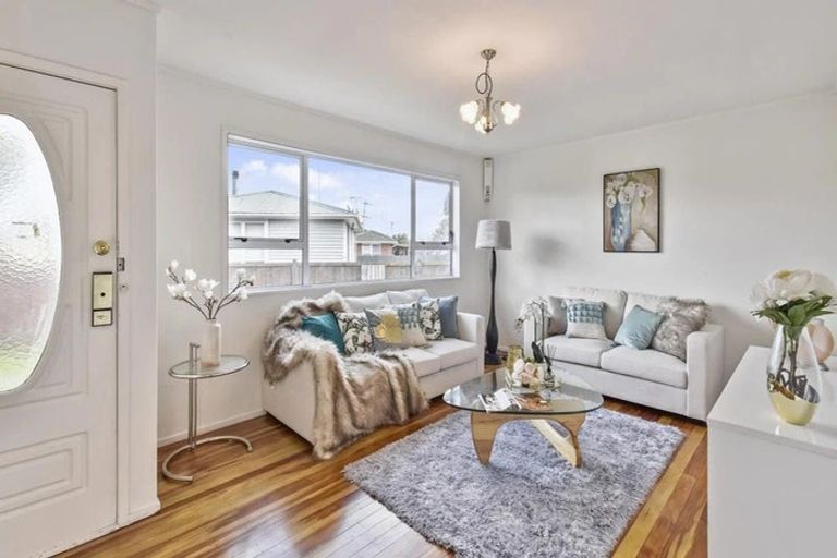 Photo of property in 18 Marybeth Place, Rosehill, Papakura, 2113