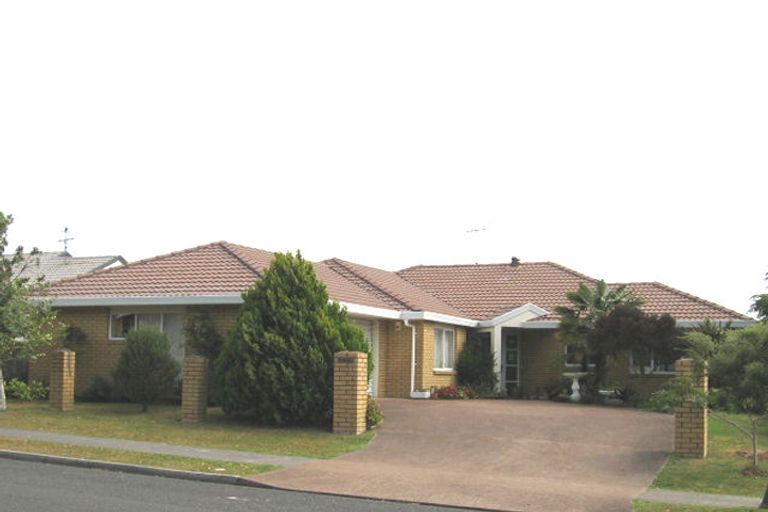 Photo of property in 107 Marina View Drive, West Harbour, Auckland, 0618